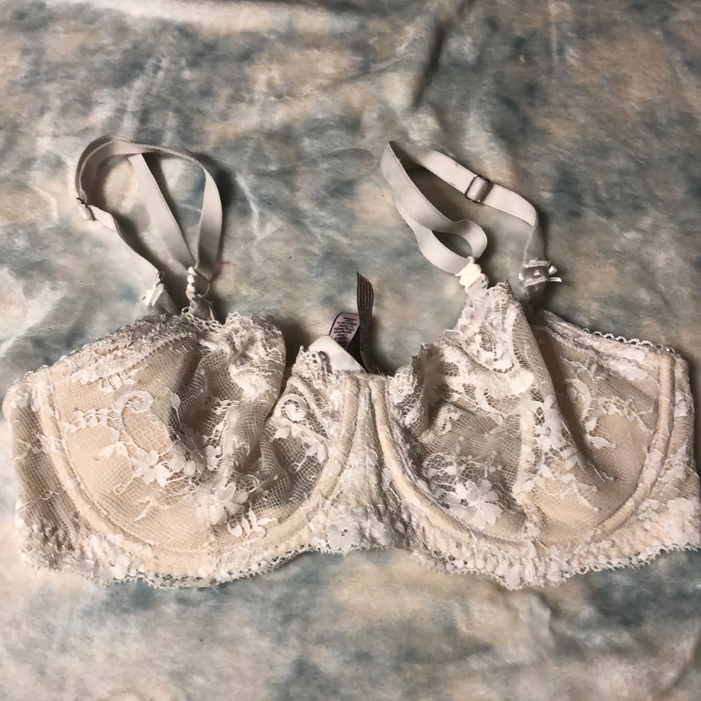 Victoria’s Secret push-up without padding unlined